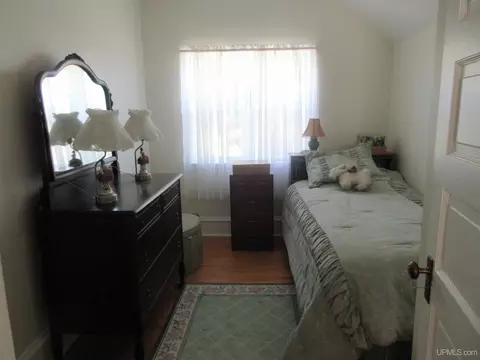 Bedroom - 605 Putnam, Wakefield, MI 49968 photo 5 of 5