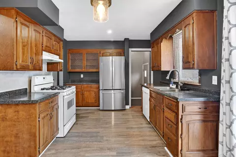 5452 Goetz, Bay City, MI 48706