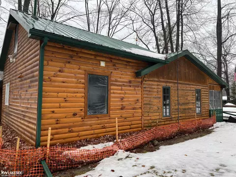 Exterior - 5293 Rose, Gladwin, MI 48624 photo 4 of 10