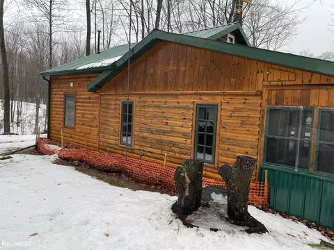 Exterior - 5293 Rose, Gladwin, MI 48624 photo 5 of 10