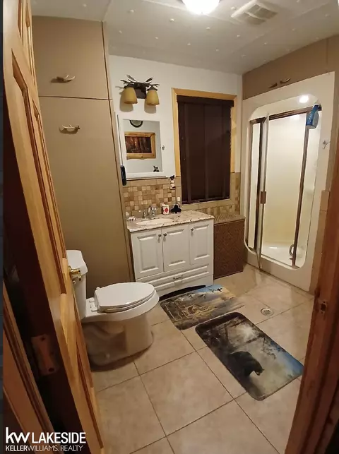 Bath - 5293 Rose, Gladwin, MI 48624 photo 1 of 1