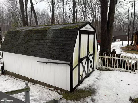 Exterior - 5289 Rose, Gladwin, MI 48624 photo 8 of 9