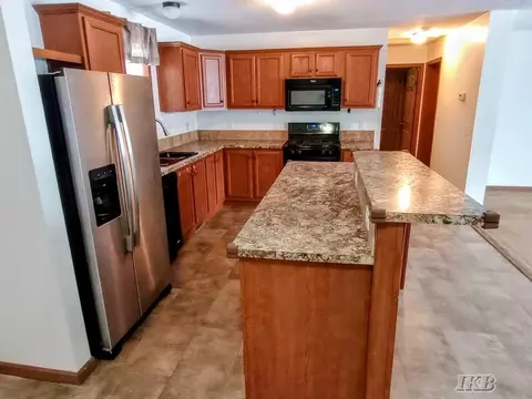 Kitchen - 993 Easton, Gladwin, MI 48624 photo 2 of 2