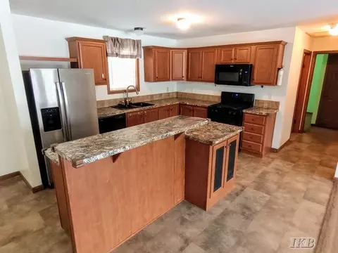 Kitchen - 993 Easton, Gladwin, MI 48624 photo 1 of 2