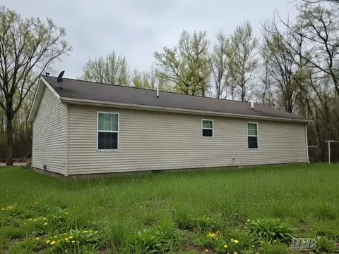 Exterior - 993 Easton, Gladwin, MI 48624 photo 4 of 6