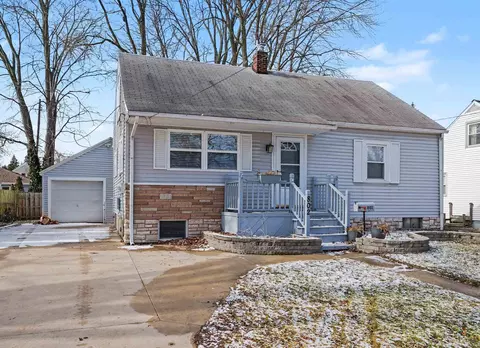 802 1st, Essexville, MI 48732