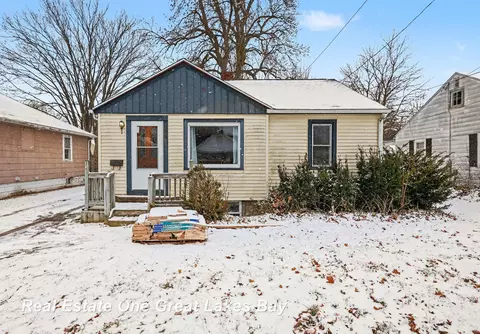 1943 Ottawa, Saginaw, MI 48602