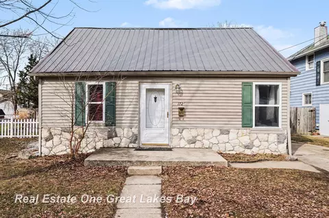 1724 Newberry, Saginaw, MI 48602