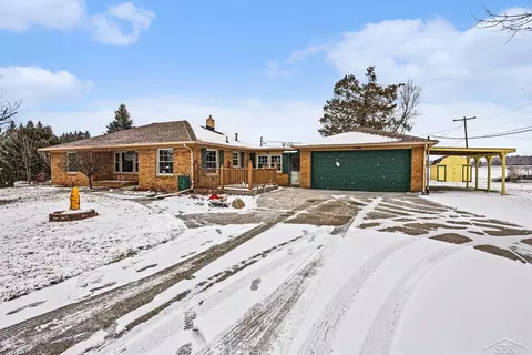 9960 Frost, Saginaw, MI 48609