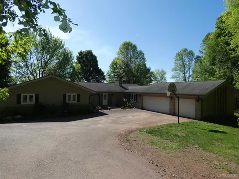 9012 N M64, Marenisco, MI 49947