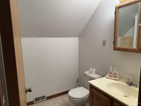 Bath - 3379 Orchardale, Monroe, MI 48162 photo 3 of 3