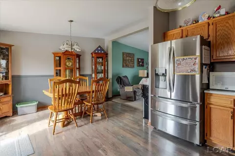 Dining - 2829 Sutton, Adrian, MI 49221 photo 2 of 2