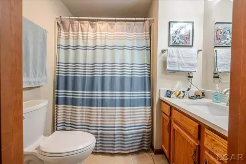 Bath - 2829 Sutton, Adrian, MI 49221 photo 1 of 2