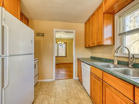 Kitchen - 404 Outer, Tecumseh, MI 49286 photo 3 of 3