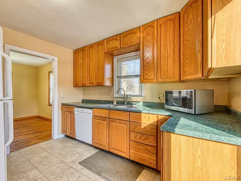 Kitchen - 404 Outer, Tecumseh, MI 49286 photo 2 of 3