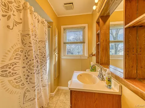 Bath - 404 Outer, Tecumseh, MI 49286 photo 1 of 3
