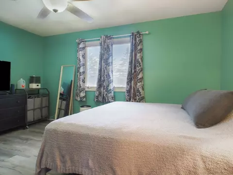Bedroom - 859 Amber, Bad Axe, MI 48413 photo 3 of 5