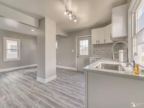 Kitchen - 465 Riverview, Monroe, MI 48162 photo 3 of 3
