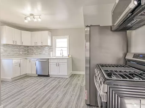 Kitchen - 465 Riverview, Monroe, MI 48162 photo 2 of 3