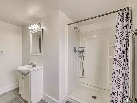 Bath - 465 Riverview, Monroe, MI 48162 photo 3 of 3