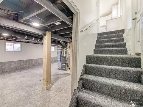 Entry Way - 465 Riverview, Monroe, MI 48162 photo 4 of 4