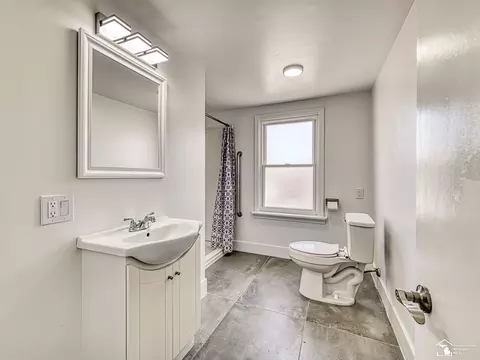 Bath - 465 Riverview, Monroe, MI 48162 photo 2 of 3