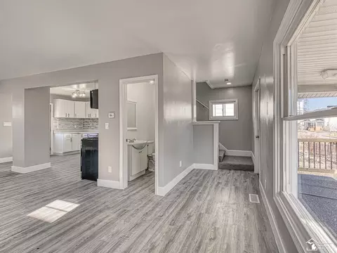 Entry Way - 465 Riverview, Monroe, MI 48162 photo 1 of 4