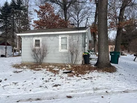 2403 Fir, Harrison, MI 48625