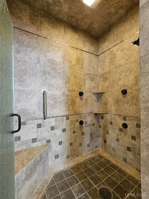 Bath - 7921 State Hwy M26, Eagle Harbor, MI 49950 photo 3 of 7