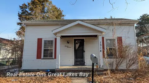 1314 Adams, Saginaw, MI 48602