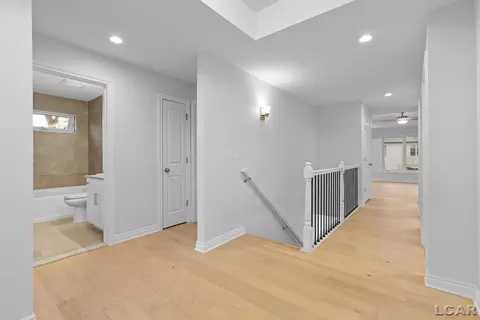 Entry Way - 2577 Mulligan, Jackson, MI 49203 photo 2 of 2