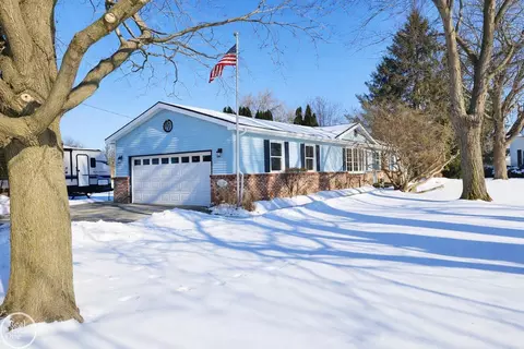 29750 Riverside Bay, Harrison Township, MI 48045