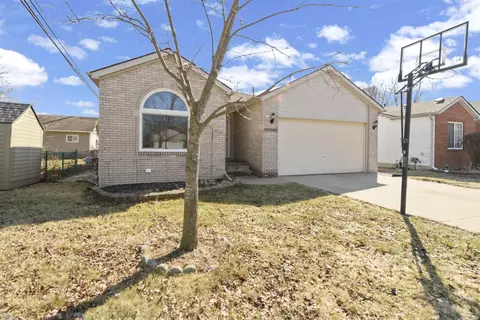 34268 Pennsylvania, Clinton Township, MI 48035