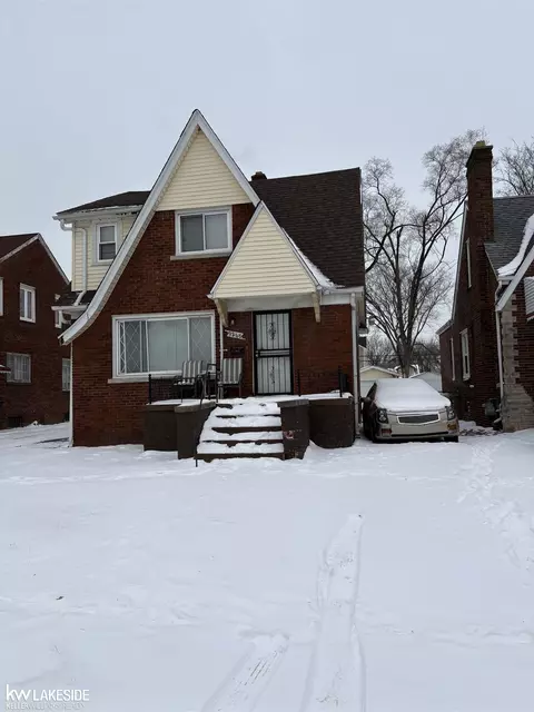 9268 Sorrento, Detroit, MI 48228