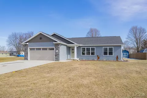 3153 Beaver Crk, Adrian, MI 49221