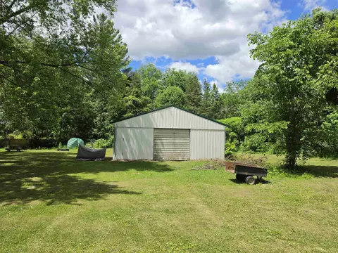 1058 1062 Wild Cherry, Gladwin, MI 48624 photo 3