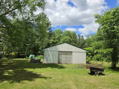 1058 1062 Wild Cherry, Gladwin, MI 48624 photo 5