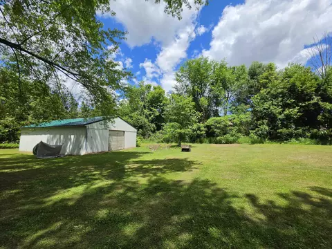 1058 1062 Wild Cherry, Gladwin, MI 48624 photo 9
