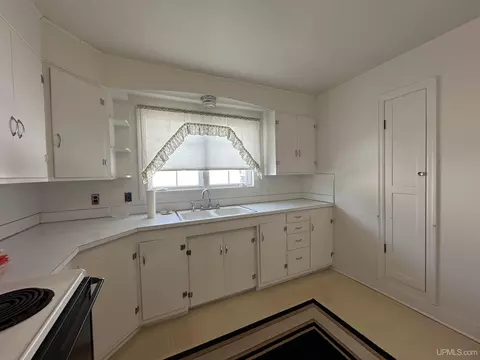 Kitchen - 1208 Anderson, Wakefield, MI 49968 photo 3 of 3