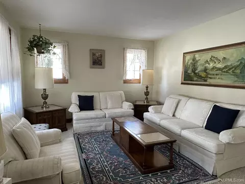 Living - 1208 Anderson, Wakefield, MI 49968 photo 2 of 2