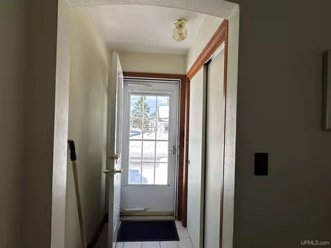 Entry Way - 1208 Anderson, Wakefield, MI 49968 photo 1 of 2