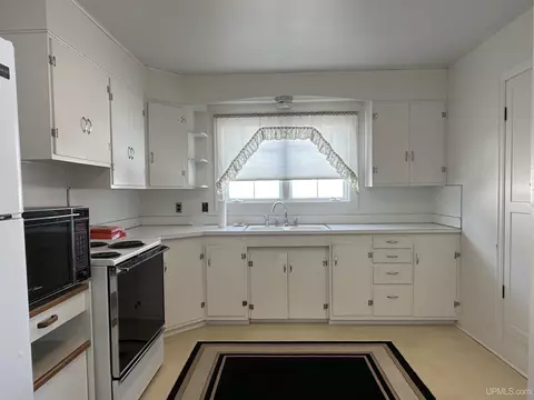 Kitchen - 1208 Anderson, Wakefield, MI 49968 photo 1 of 3