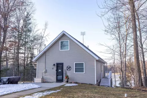 6926 S Forest Lk, Alger, MI 48610