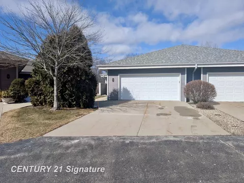 9 Sanctuary, Freeland, MI 48623