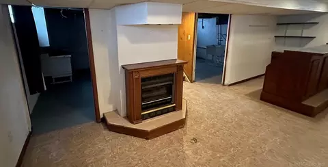 Living - 22046 Cushing, Eastpointe, MI 48021 photo 2 of 2