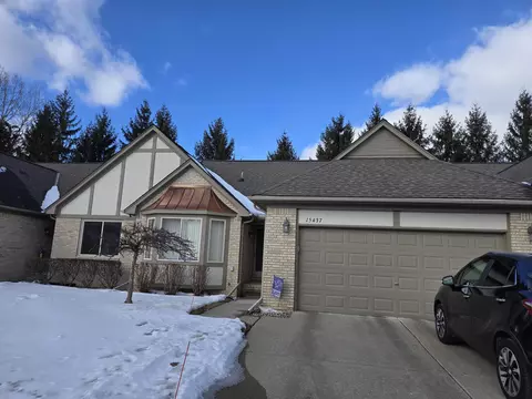 15437 Pebble Pointe, Clinton Township, MI 48038
