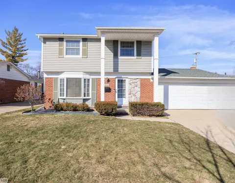 930 Elmsford, Clawson, MI 48017
