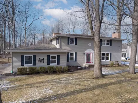 5711 Summerset, Midland, MI 48640