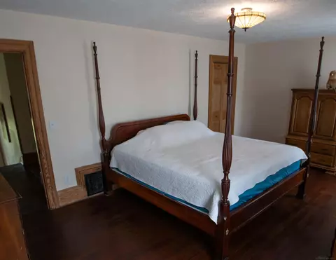 Bedroom - 205 S Dettman, Jackson, MI 49203 photo 7 of 7