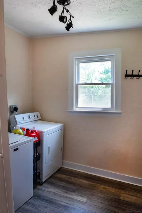 Other - 205 S Dettman, Jackson, MI 49203 photo 2 of 6